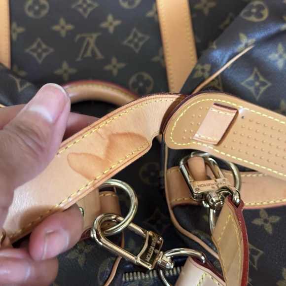 Louis Vuitton keepal bandolier (monogram) - Picture 12 of 16